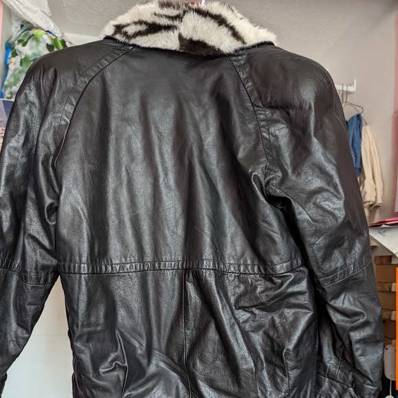 Women's Leather Jacket - Picture 2 of 2